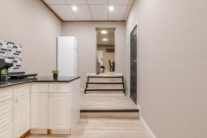 Great 1BR Apartment near VIA Rail