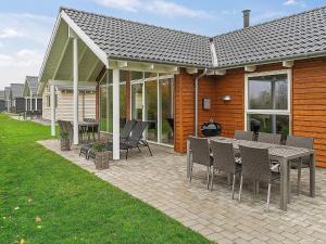 10 person holiday home in Hasselberg