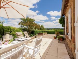 Maisons de vacances Cottage in Badefols-d'Ans with Pool : photos des chambres