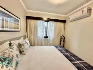 Apart-Hotel Próximo Metrô c garagem UH 802