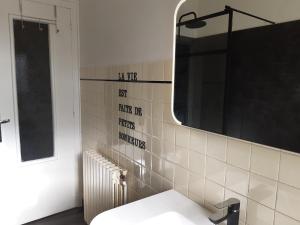Maisons de vacances Cozy Payzac Home with Garden : photos des chambres