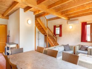 Cozy Home with Scenic Views