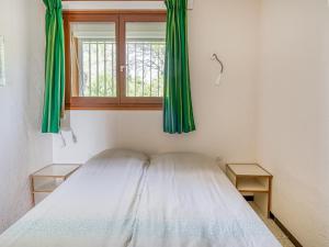 Villas Villa in Prades with Private Pool : photos des chambres