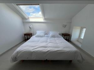 Villas Sunlit Villa in Banne : photos des chambres