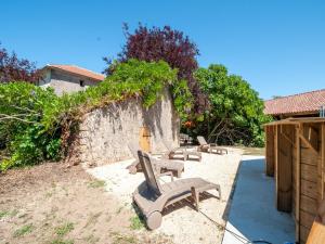 Maisons de vacances Tranquil Escape in Loubejac : photos des chambres
