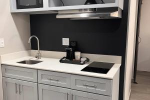 The Overland Hotel Flagstaff