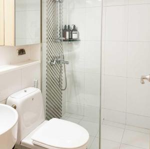 Mother of pearl Stay