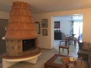 Villas Villa in Olonzac with Pool near Lac du Jouarres : Villa 4 Chambres
