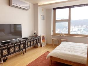 Mother of pearl Stay