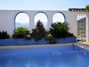 Holiday Home in Zagrilla Alta with Pool