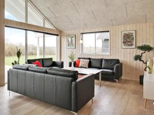 18 person holiday home in Hasselberg