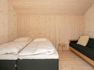 12 person holiday home in Læsø