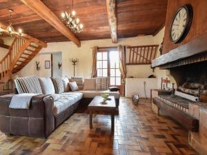 Maisons de vacances Holiday Home in Felines-Minervois with Pool : photos des chambres