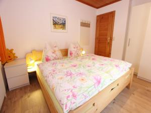 Apartment in Viehhofen near Ski Lifts