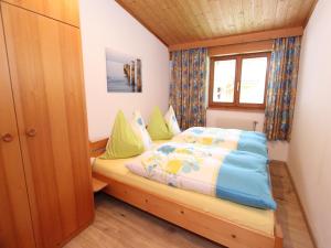 Apartment in Viehhofen near Ski Lifts