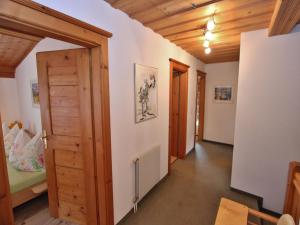 Apartment in Viehhofen near Ski Lifts