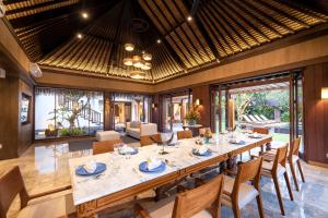 Villa Bangkuang by Nakula