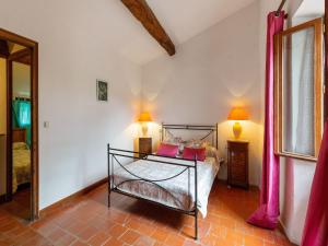 Maisons de vacances Holiday Home in Tautavel near Gorges de Gouleyrous : photos des chambres