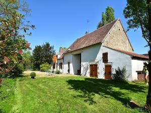 Maisons de vacances Holiday Home in Chantenay with Private Pool : photos des chambres
