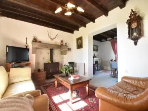 Holiday home in nature near D cize (Holiday Home in Decize near Beach)