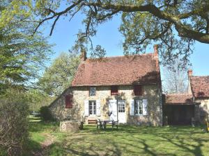 Maisons de vacances Holiday Home in Decize near Beach : photos des chambres