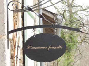 Maisons de vacances Holiday Home in Limoges with Saltwater Pool : photos des chambres