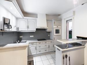 Tranquil Garden Retreat by the Sea