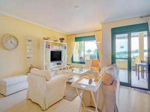 Valencia Apartment with Pool