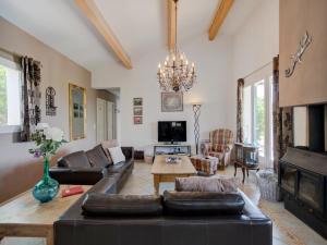 Stylish Family Villa in Félines