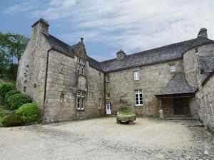 Lake Mansion in Plourin-lès-Morlaix