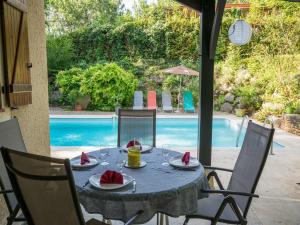 Maisons de vacances Holiday Home Saint-Martin with Pool : photos des chambres
