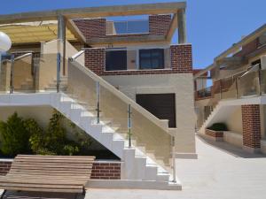 Valencia Stay with Pool