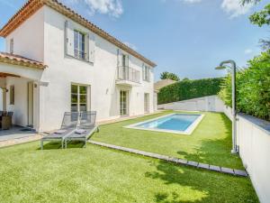 Villas Villa in Le Plan-de-la-Tour with Pool : photos des chambres
