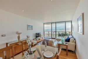 2 Bed in Westward Ho oc-c32777