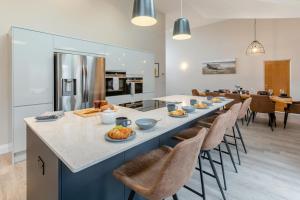 4 Bed in Padstow oc-r32776