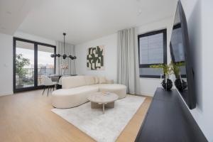 Powsińska Luxury Apartments with Air Conditioning in Warsaw by Renters Prestige