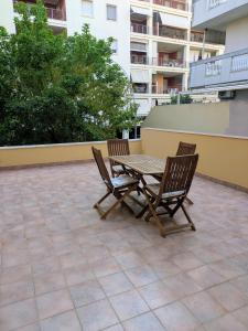 Room #1475049001