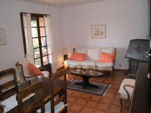 Maisons de vacances Villa in Provence with Pool and Vineyard Views : photos des chambres