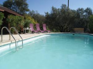 Maisons de vacances Villa in Provence with Pool and Vineyard Views : photos des chambres