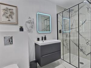 Appartements Vue Riviere, Neuf T2, Paisible, Terrasse, RDC : photos des chambres
