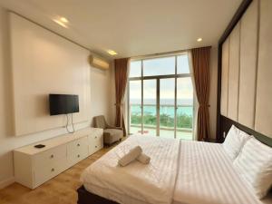 Ocean Vista Beach Front Apartment