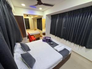 Dwarka Lodging