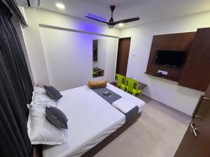 Dwarka Lodging