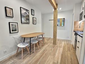 Appartements Vue Riviere, Elegant T2, Neuf, Terrasse, RDC : photos des chambres