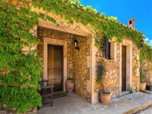 Belvilla by OYO Villa in S Espinagar with Pool