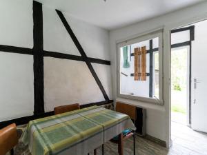 Lake-View Apartment in Klein Pravtshagen with Garden