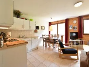 Apartment in La Chapelle near Ski Lift