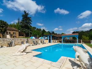 Maisons de vacances Holiday Home in Blanquefort with Private Pool : photos des chambres