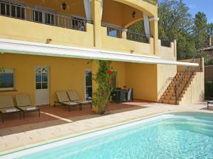 Villas Beautiful Villa in Vidauban with seasonal Pool : photos des chambres