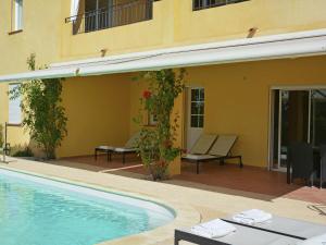 Villas Beautiful Villa in Vidauban with seasonal Pool : photos des chambres
